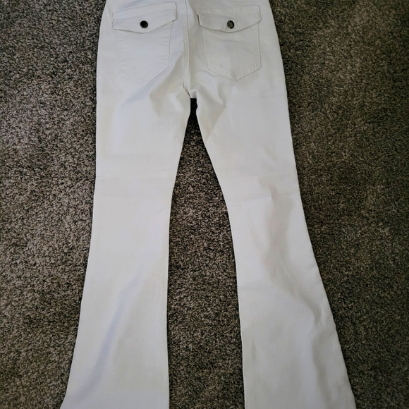 Jeans - Picture 2 of 4